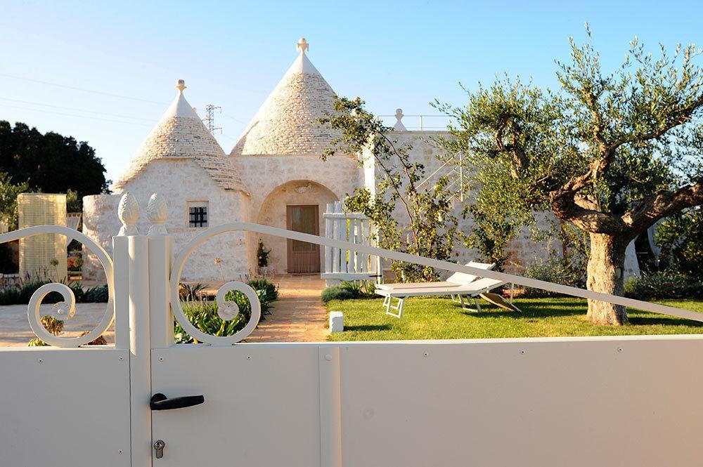 Hotel Leonardo Trulli *