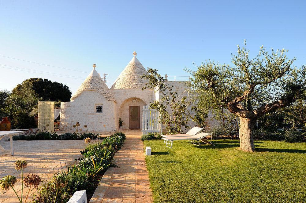 Hotel Leonardo Trulli *